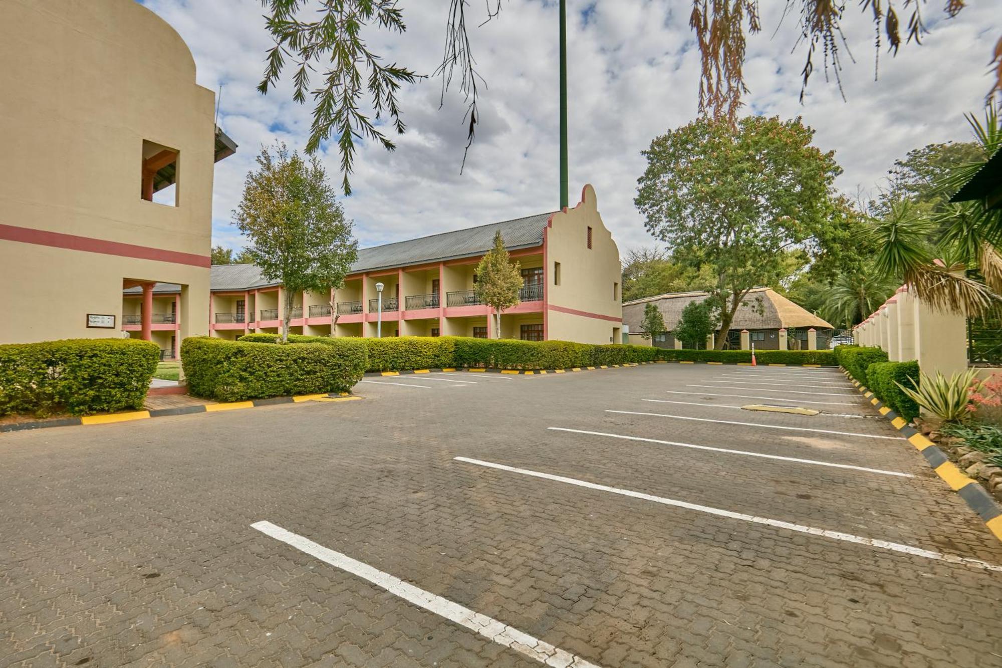 Cresta Marang Gardens Hotel Francistown Eksteriør bilde