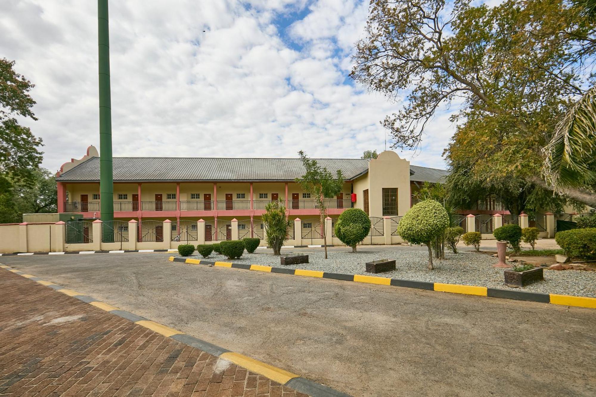 Cresta Marang Gardens Hotel Francistown Eksteriør bilde